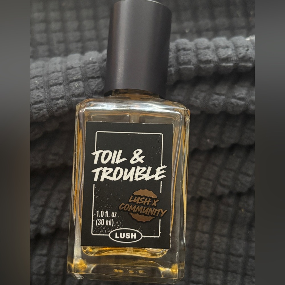 Lush limited edition toil & trouble